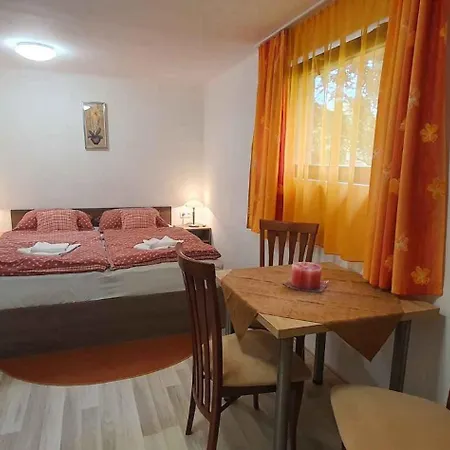 In 18542 Apartman