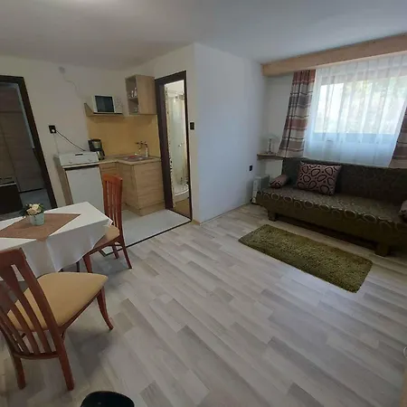In 18542 Apartman
